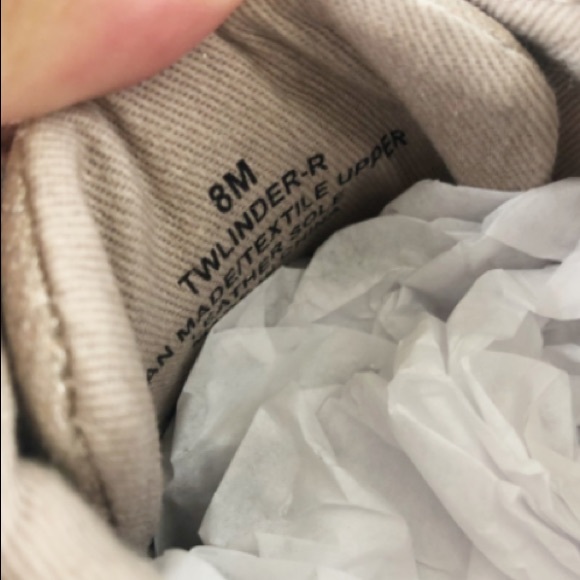 🇺🇸 Tommy Hilfiger Ladies Tan Glitter Sneakers Shoes Pre-owned 8 ** - Picture 5 of 10